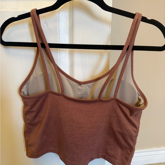 Vuori Halo Performance tank - Picture 10 of 10